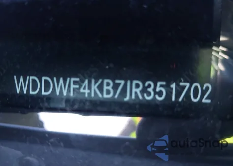 2018 Mercedes-Benz C 300 4Matic из США, поврежденный, VIN WDDWF4KB7JR351702